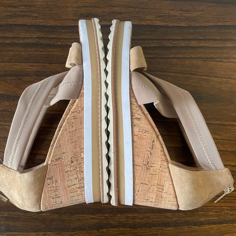 Pelle Moda, women’s 9.5, strappy tan cork and stretchy nylon wedge sandal - Picture 8 of 10